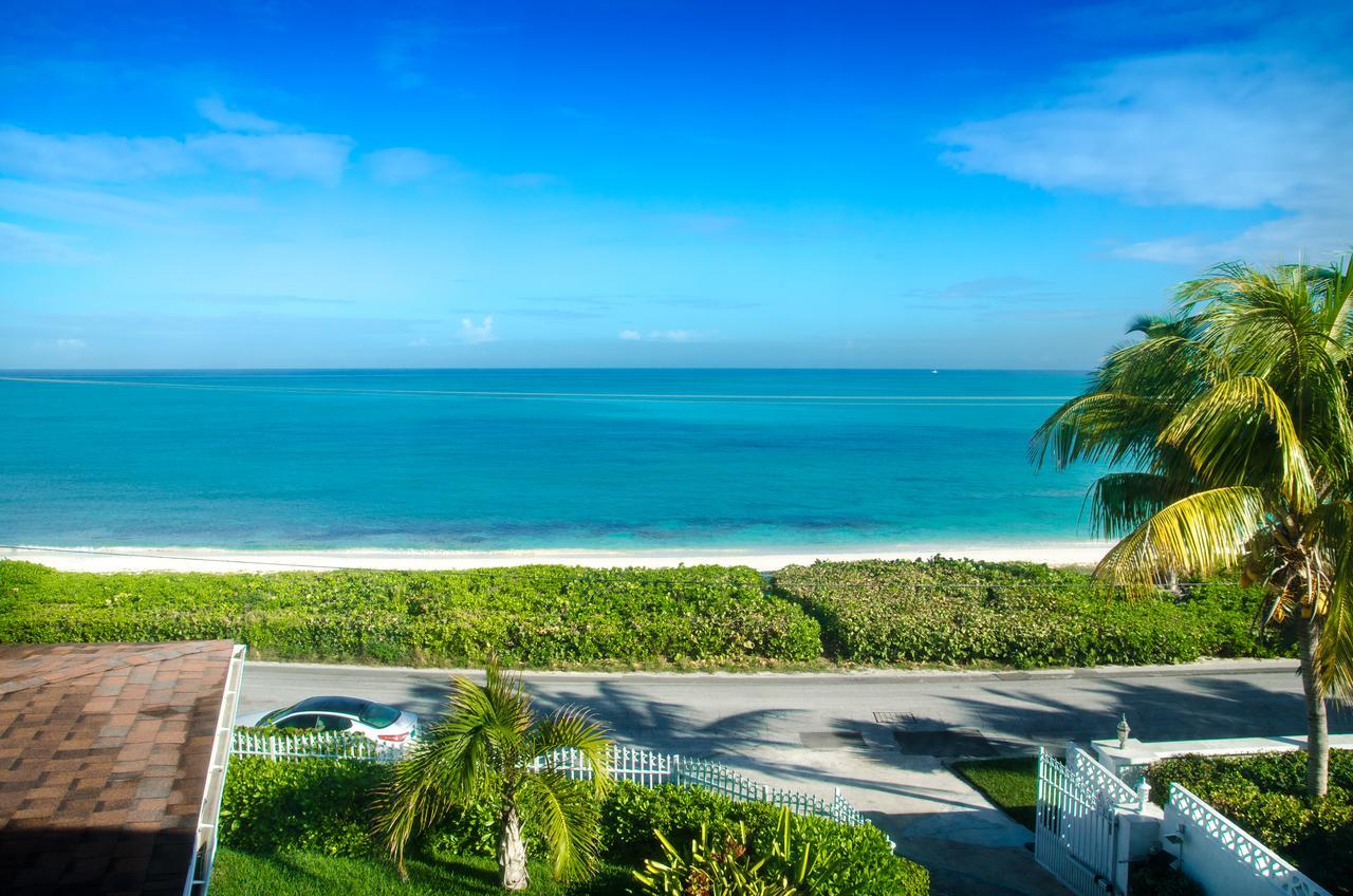 Four Bedroom Oceanfront Villa Nassau Buitenkant foto