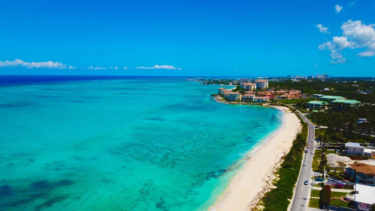 Four Bedroom Oceanfront Villa Nassau Buitenkant foto